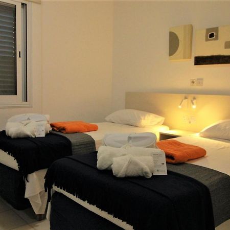 Cosea Living: Seaside 2 Bedroom Flat Kings Palace 209 Paphos Exterior photo