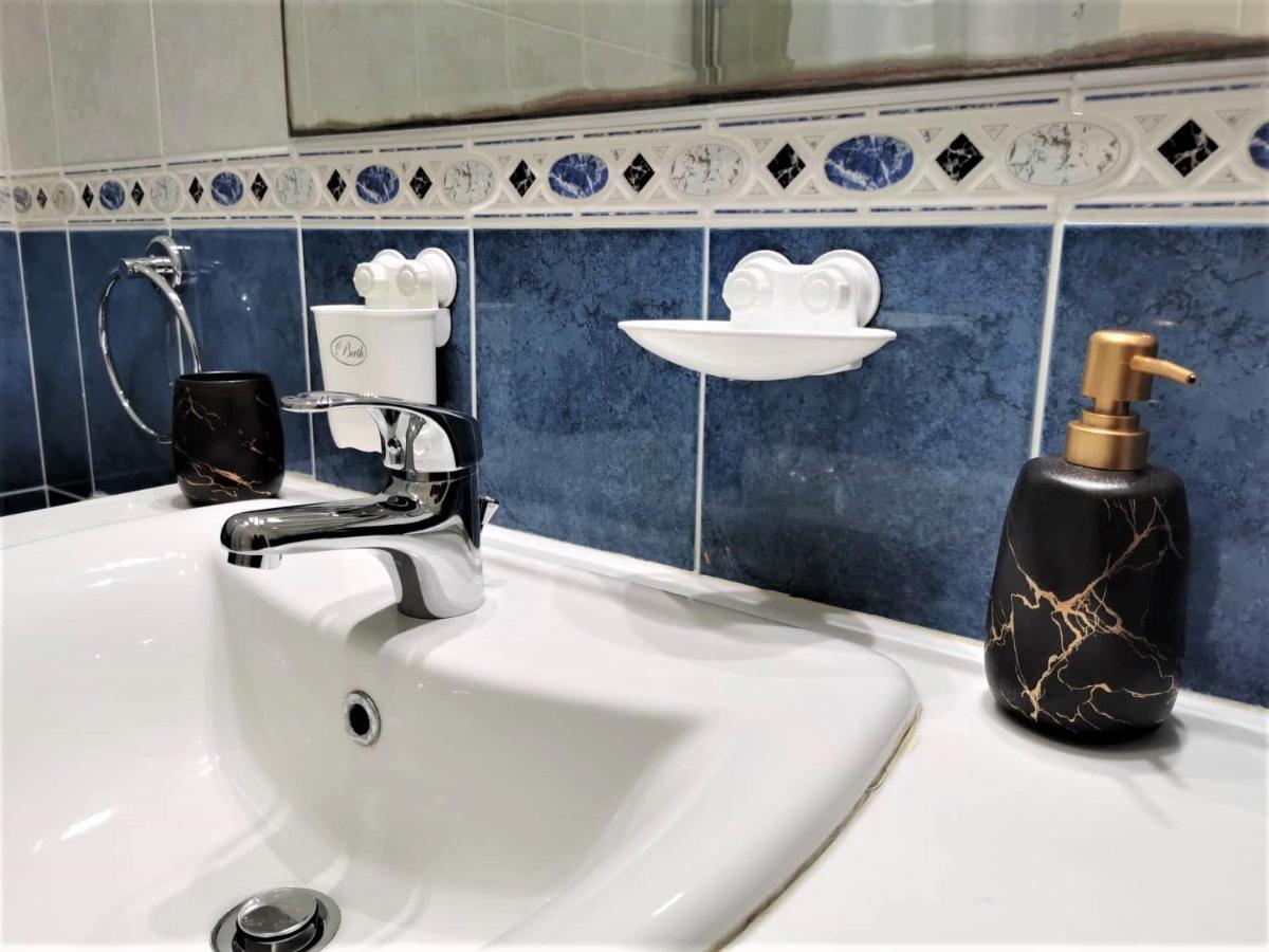Cosea Living: Seaside 2 Bedroom Flat Kings Palace 209 Paphos Exterior photo