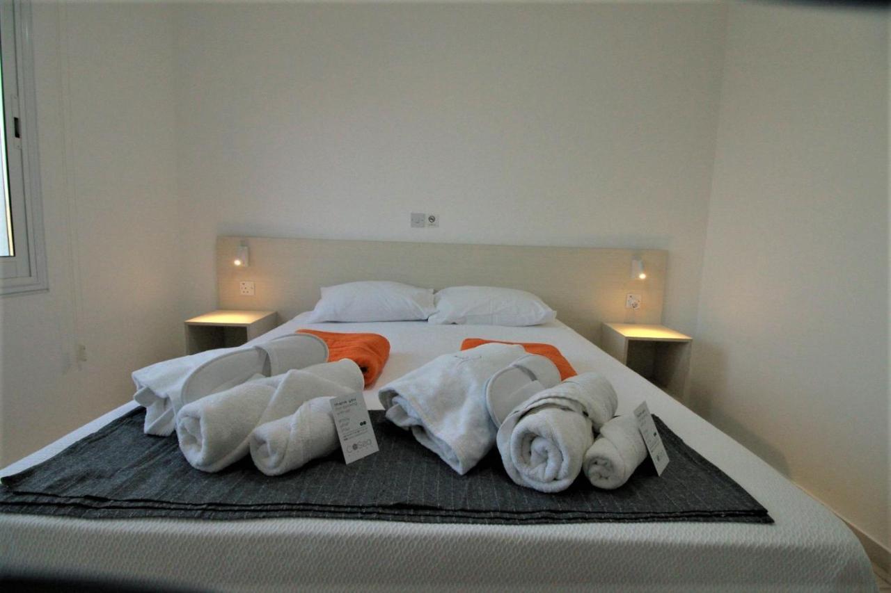 Cosea Living: Seaside 2 Bedroom Flat Kings Palace 209 Paphos Exterior photo