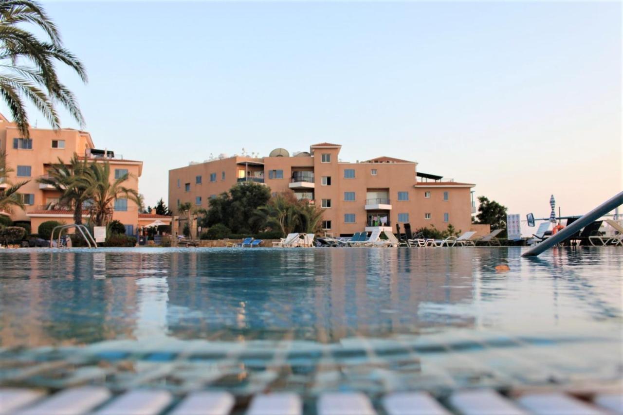 Cosea Living: Seaside 2 Bedroom Flat Kings Palace 209 Paphos Exterior photo